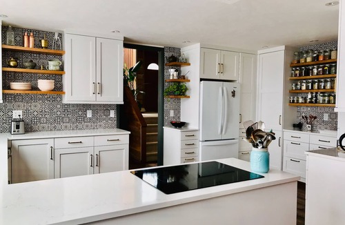Boulder House | @NEW@ Mountain Getaway w/Chef's Kitchen, Yoga Studio, Sauna, Hot Tub & Trails