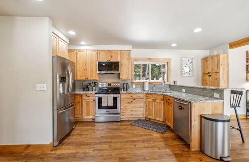 Ronald House | NEW! Mountain Retreat with Hot Tub, Game Room and Yard