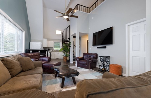 Warrensburg House | NEW! One-of-a-kind The Butterfly Estate Sleeps 24+ Close to LG & Gore!