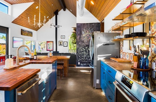 Driftwood House | NEW Pool, Hot Tub, Ping Pong, Fire Pit, Views on Stunning 5-acre Retreat!