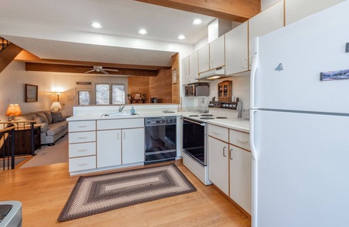 McHenry House | New! Villages of Wisp #14: Lake Access, Ski In/Ski Out, Dogs Welcome!
