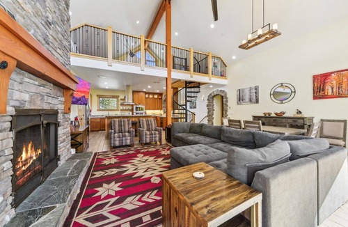 Mountain View Estates Cabin | Newer 5Br Mountain Home, Hot Tub, Walk-to-Trails, 9 Beds, Game Room, Dog Friendly and Fenced
