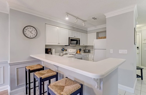 Amelia City Villa | Newly Renovated Sailmaker Townhome in Summer Beach Resort less than 5 min walk to beach!