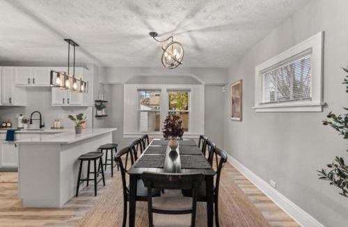Cleveland House | Newly Renovated and Designed Near Downtown
