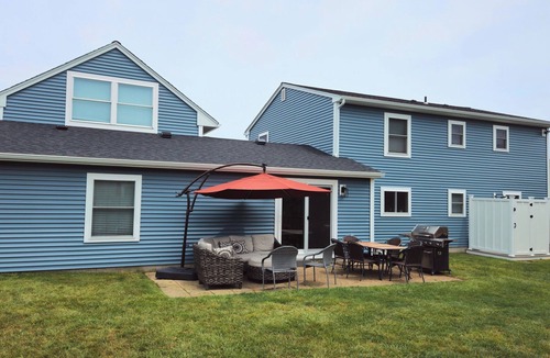 Eastward Look House | Newly Renovated, Large Beach House, New Central AC Walk To Scarborough Beach