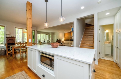 Union Pier House | Newly Updated Union Pier Home with Deeded Beach Access!