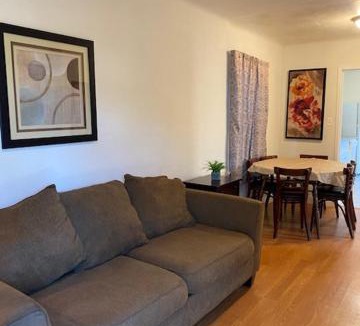 Burbank House | Nice Home in Burbank