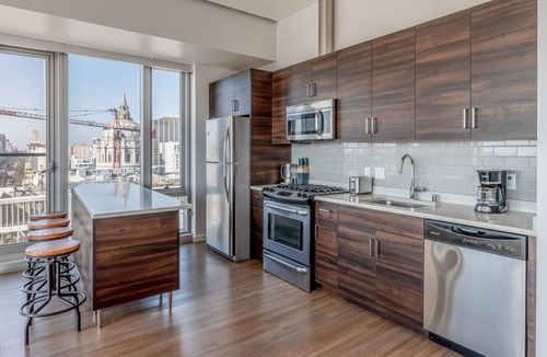Civic Center Apartment | Nice Soma 2BR w/Concierge & Rooftop, nr Restaurants, by Blueground