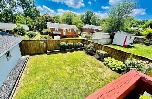 North Bethesda House | North Bethesda Gem 5 Minutes From Metro