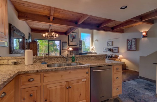 Lake Forest House | North Shore #8 By Tahoe Getaways with Private Beach, Pool and Pickleball!