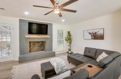 Northport House | Northport Game Day Getaway 5 Mi to University!