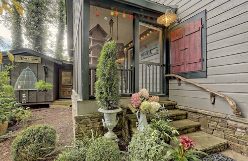 Clayton House | nThe Garden Cottage – A Storybook Retreat in the North Georgia Mountains