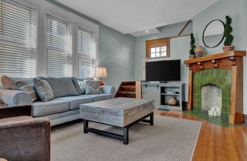 Oakley House | Oakley Square 3BR Charmer - Total Walkability home