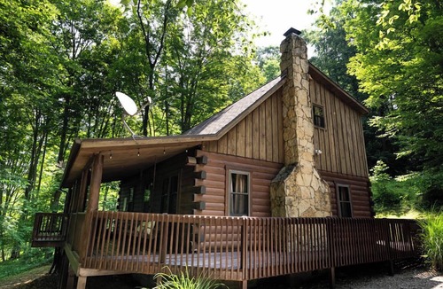 South Bloomingville Cabin | Oakridge - Hosted by The Chalets