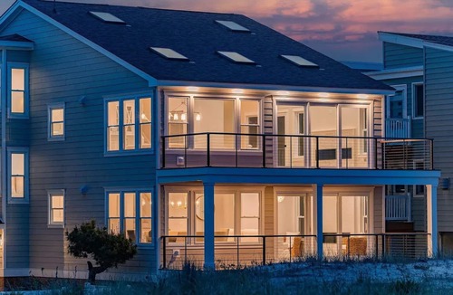Gold Coast Condo | Ocean Dunes - exclusive ocean front setting with direct access to beach