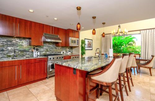 Honokowai Apartment | Ocean Front 3-Bedroom Villas at Honua Kai Hokulani by KBM