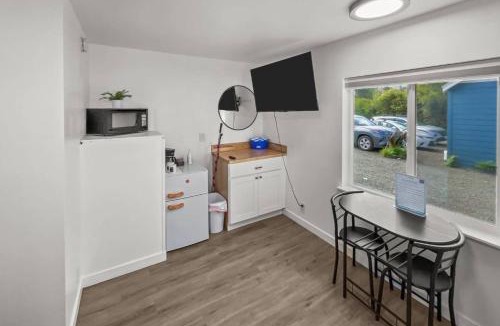 Rockaway Beach House | Ocean Rogue Inn Unit 9