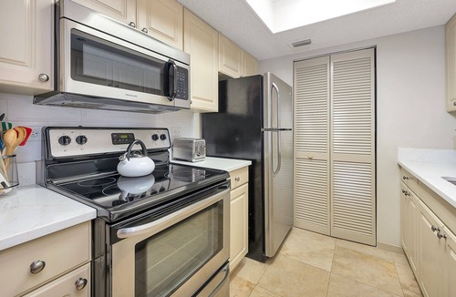 Saint Simons Island Condo | Ocean View, Nicely Updated! Beach Club 337
