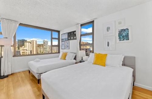Waikiki Apartment | Ocean View, Steps to Waikiki Beach and Free Parking