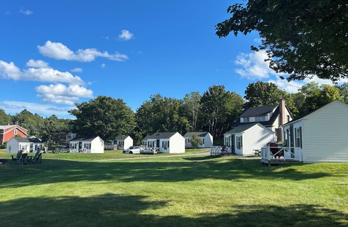 Salsbury Cove Cottage | Oceanfront Cottage at Acadia National Park, Bar Harbor/Rusticator Cottage