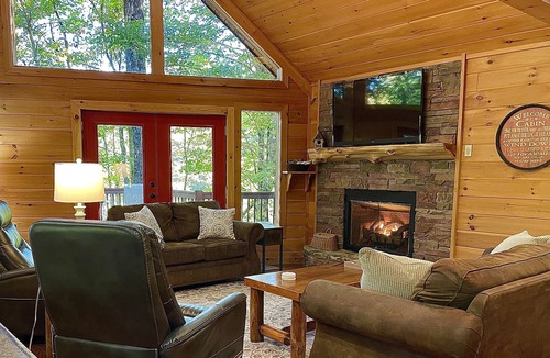 Copperhill Cabin | Ocoee Riverfront Cabin near Blueridge GA