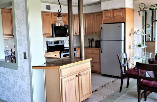 Folly Field Villa | OCT4-DEC2026 AVAIL:OCEANVIEW 3RDFL,2B/2B,50yd toBEACH,POOLS, tiledshowerELEVATOR
