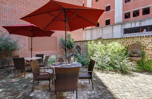 Historic District - North Apartment | Oglethorpe Lodge