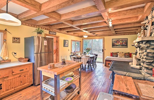 Cornwallville House | Old Time Catskill Mtn Retreat, Handcrafted Cabin!