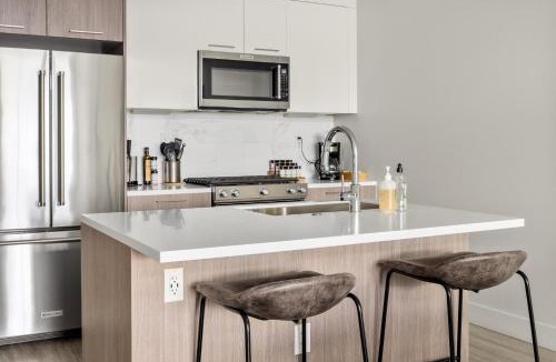Highland House | On Cloud 9 - Curated Lifestyle Loft - Zuni Lofts