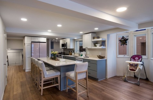Beulah House | On Crystal Lake, Newly Remodeled, Best Views & Location, Walk to town