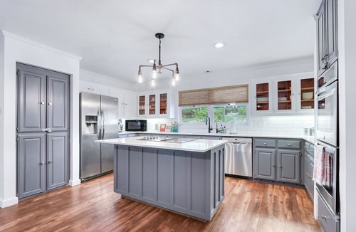 Wimberley House | On the Creek, Sleeps 10, Close to Town - Perfect Wimberley Escape