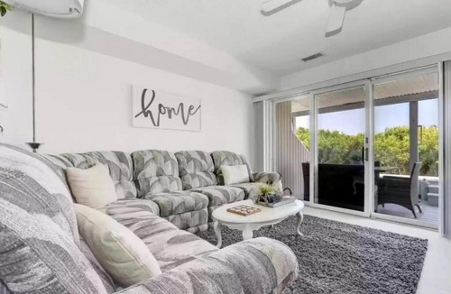 Brigantine House | ON THE SAND BEACHFRONT Condo with PARKING