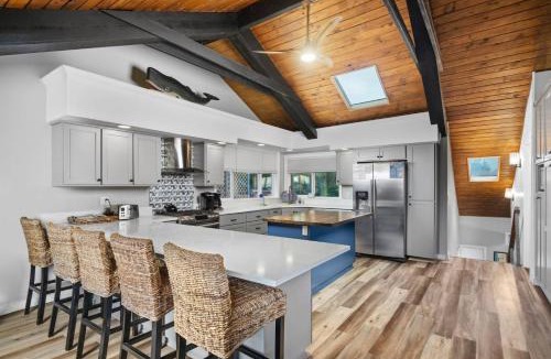 Rockaway Beach House | Once Upon a Tide