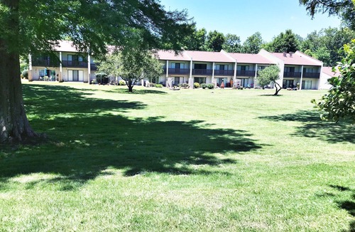 Fairfield Glade Condo | One level condo/King bed, WiFi- sleeps 4