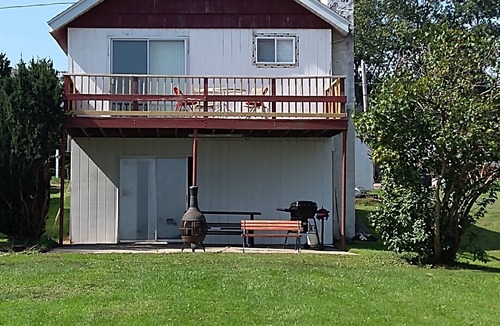 Central Square House | Oneida Lake Fishing, With a Game Room