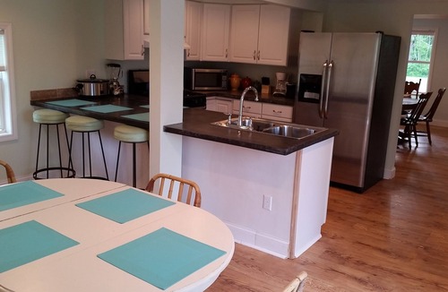South Haven House | Only 2 blocks to beach, one block to kids corner, over half an acre!
