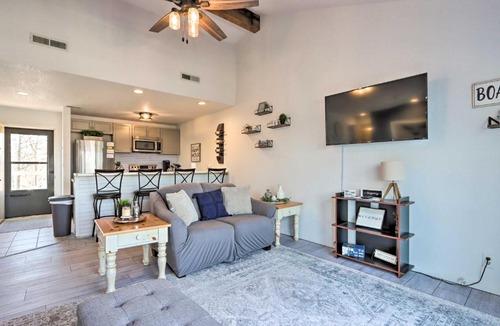 Osage Beach Apartment | Osage Beach Condo with Pools and Boat Dock Access