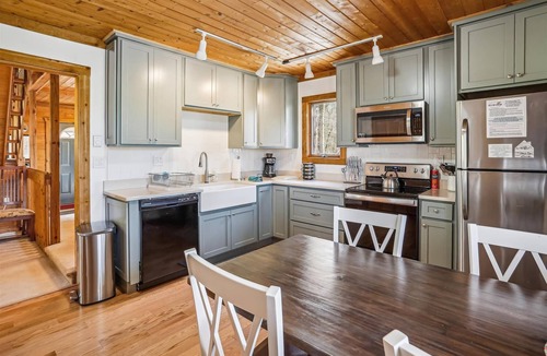 Old Timberline House | Otters Den is the perfect mountain retreat!