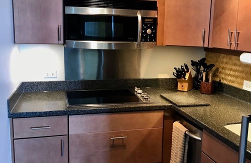 Honokowai Condo | Our home burned down - NOT our VACATION RENTAL! It's our income! Come and enjoy!