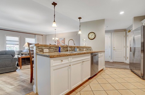 Lake Las Vegas Condo | OVER-SIZED 2 BR PATIO UNIT STEPS TO POOL & COURTYARD!
