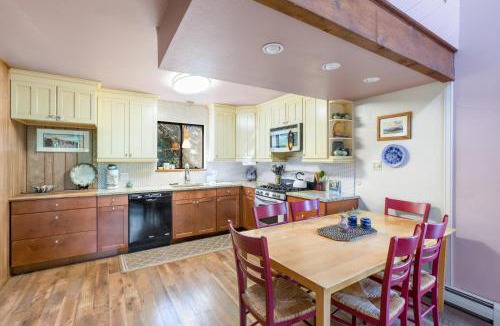 Idlewild Estates House | Overlook House