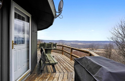 Old Timberline House | Overlooking Canaan Valley. It's about time you got Round-To-It!