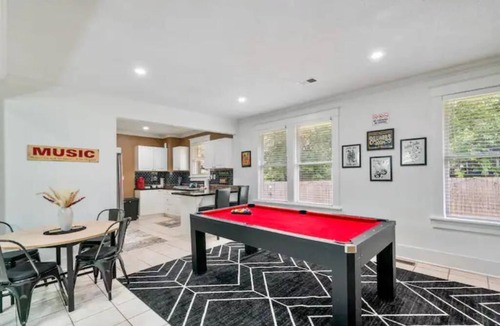 East Midtown House | Overton Square Pet-Friendly Large Yard Pool Table