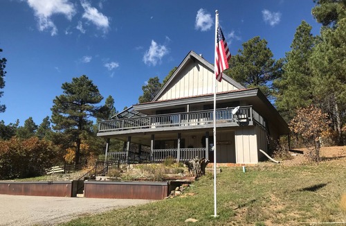 Pagosa Springs House | PACK YOUR BAGS & LET THE ADVENTURES BEGIN! SLEEPS 10, HOT TUB, & PET FRIENDLY
