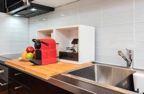 Community Center House | Palo Alto Cottage by Stanford & Tech Companies