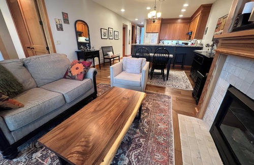 Seaside Condo | Panoramic Ocean Views on the Cliffs at Whalers Point Condominiums (Sleeps 4)
