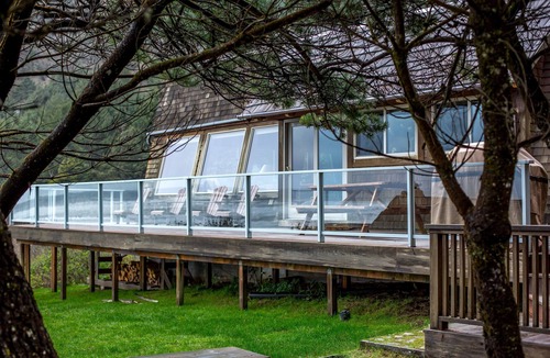Arch Cape Cottage | Panoramic Ocean Views & Hot Tub on Secluded Oregon Coast Oswald West State Park