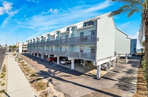 Ono Island Condo | Paradise is calling 🌴 Pick up! The beach is more affordable than you think!