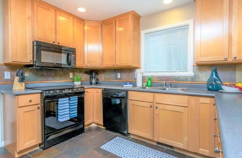 Midvale House | Parkside Home Near Ski Resorts * Hot Tub * Games *