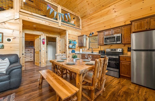 Hemlock Hills Cabin | Peaceful, Easy Access Cabin with Hot Tub, Kids' Loft and Arcades!